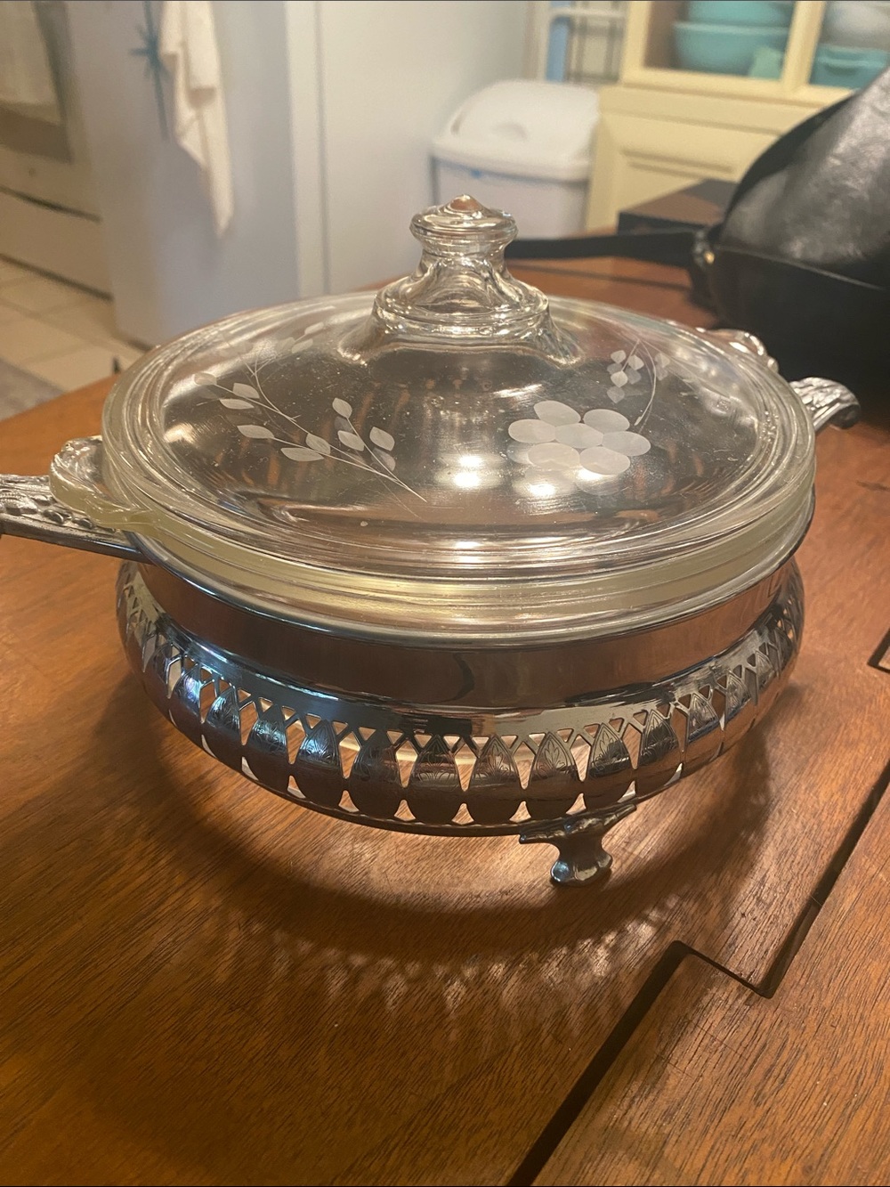 Antique 1920s/40s Pyrex Casserole With Lid in metal Cradle